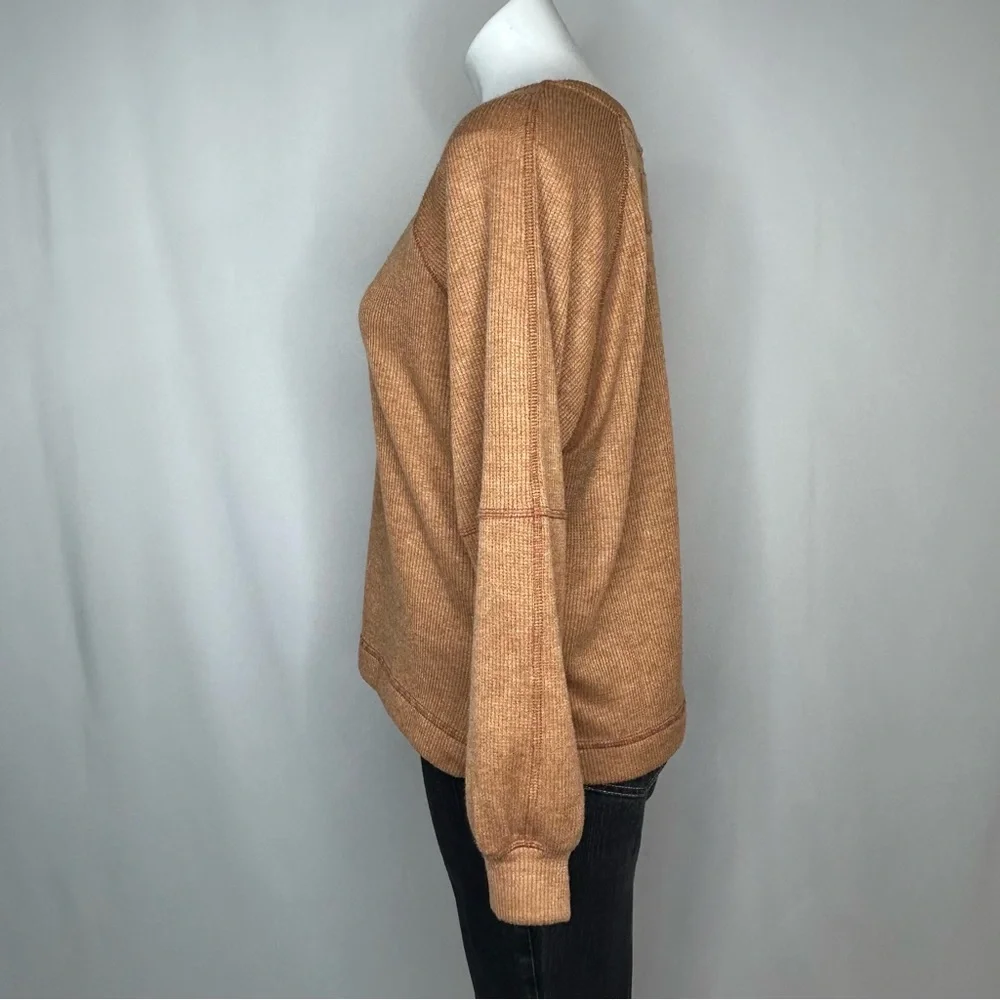 Blu Pepper Tan‎ V-Neck Sweater Relaxed Fit - Picture 3 of 14